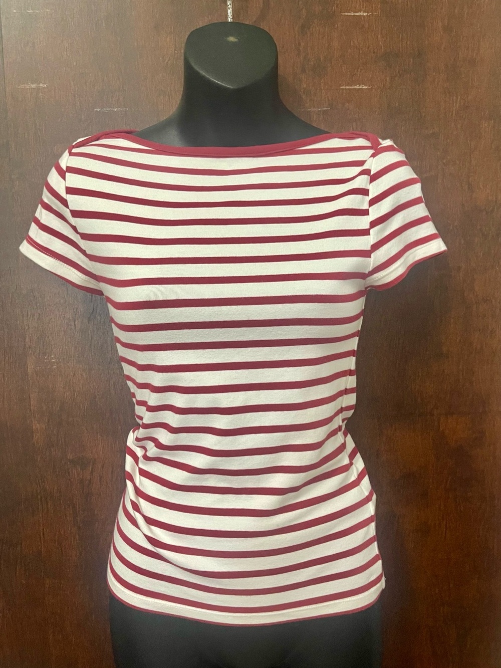 Old Navy Red and White Striped Short Sleeve Tee
